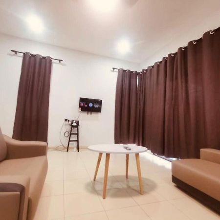 Oyo Homes 90524 D'J Pegaso Serom Homestay Muar Exterior photo