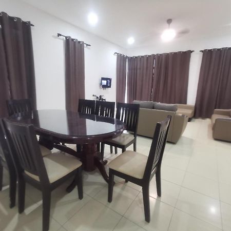 Oyo Homes 90524 D'J Pegaso Serom Homestay Muar Exterior photo