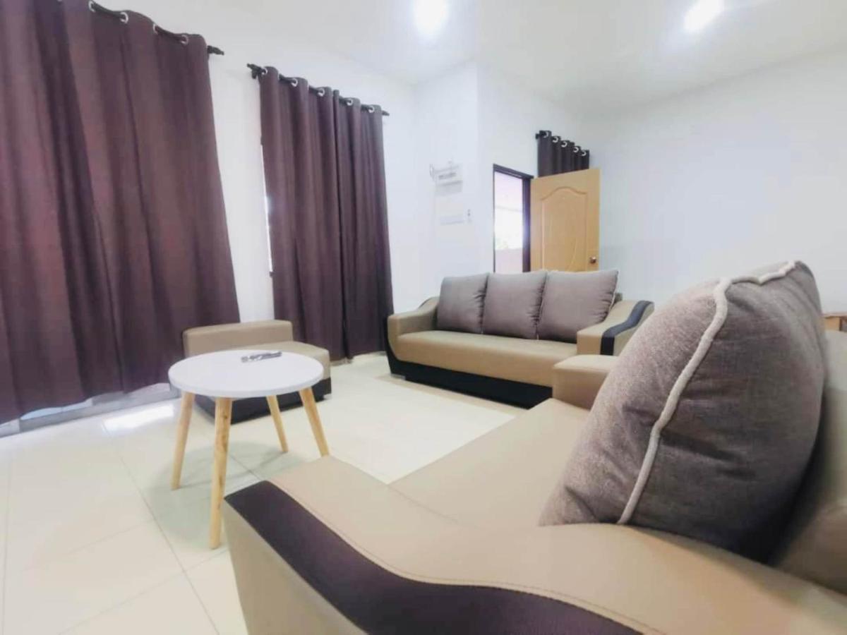 Oyo Homes 90524 D'J Pegaso Serom Homestay Muar Exterior photo