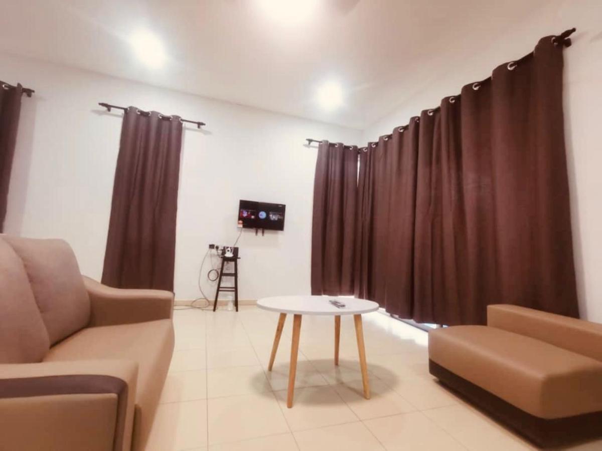 Oyo Homes 90524 D'J Pegaso Serom Homestay Muar Exterior photo